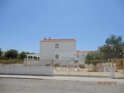 150 : Two bedroom apartment  - Altura