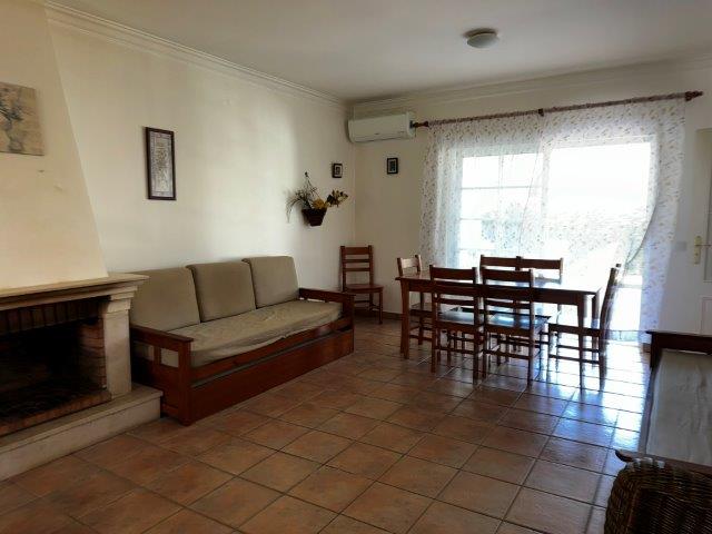 Ref. 77 : Moradia 3 quartos - Dunamar - Altura