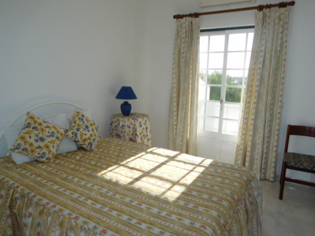 118 : Apartment with 2 bedrooms and barbecue.  WIFI - Altura