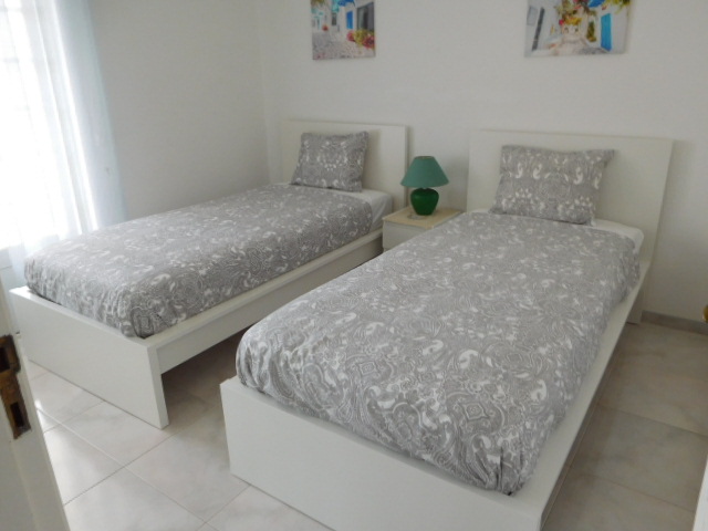 118 : Apartment with 2 bedrooms and barbecue.  WIFI - Altura