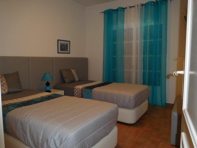 155 : 3 + 1 bedroom villa with private pool - Altura