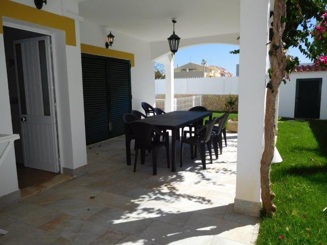 155 : Moradia V3+1 c/ Piscina e junto à praia - Altura