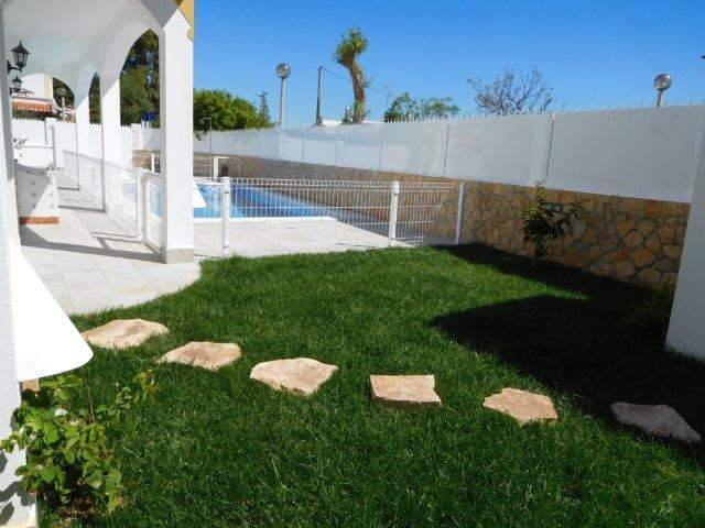 155 : Moradia V3+1 c/ Piscina e junto à praia - Altura