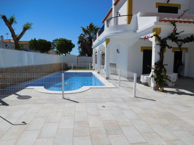 155 : 3 + 1 bedroom villa with private pool - Altura